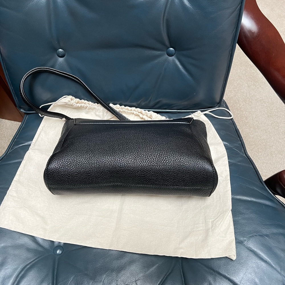 Authentic Salvatore Ferragamo Abbey leather Shoulder, crossbody or clutch bag - Picture 11 of 16